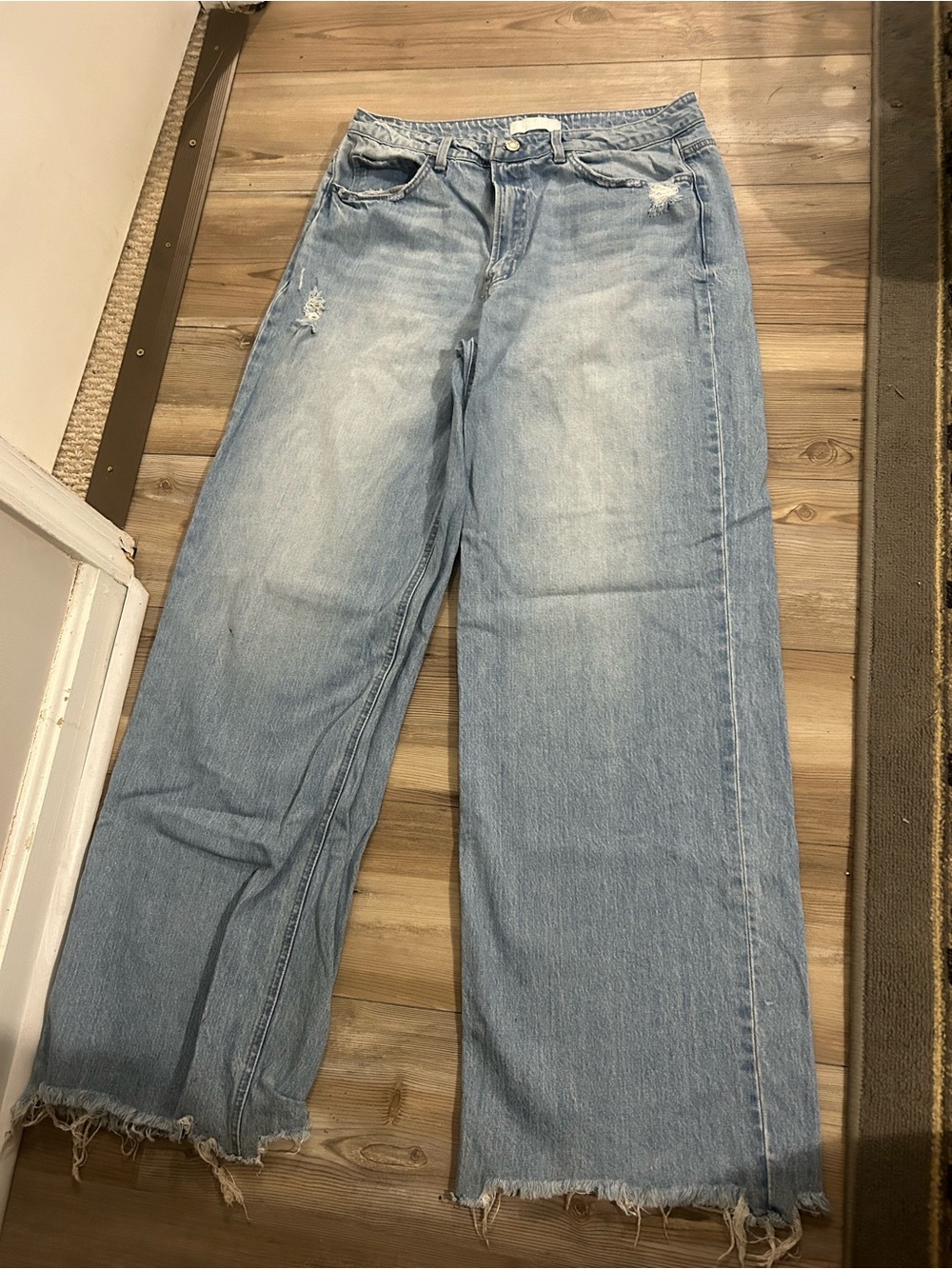 Light Blue Wide-Leg Women’s Jeans- Vervet